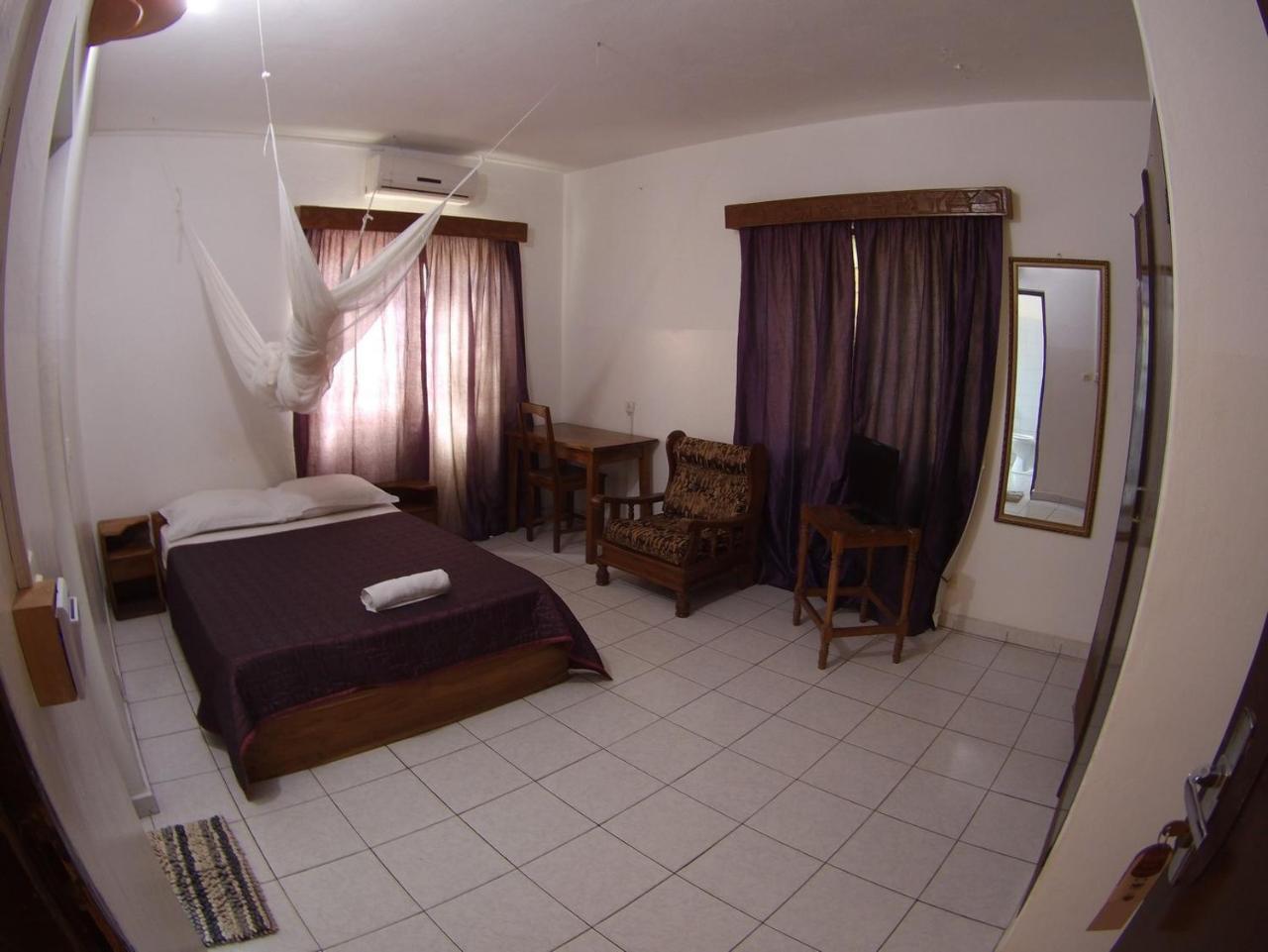 Hotel Aurore Lomé Extérieur photo