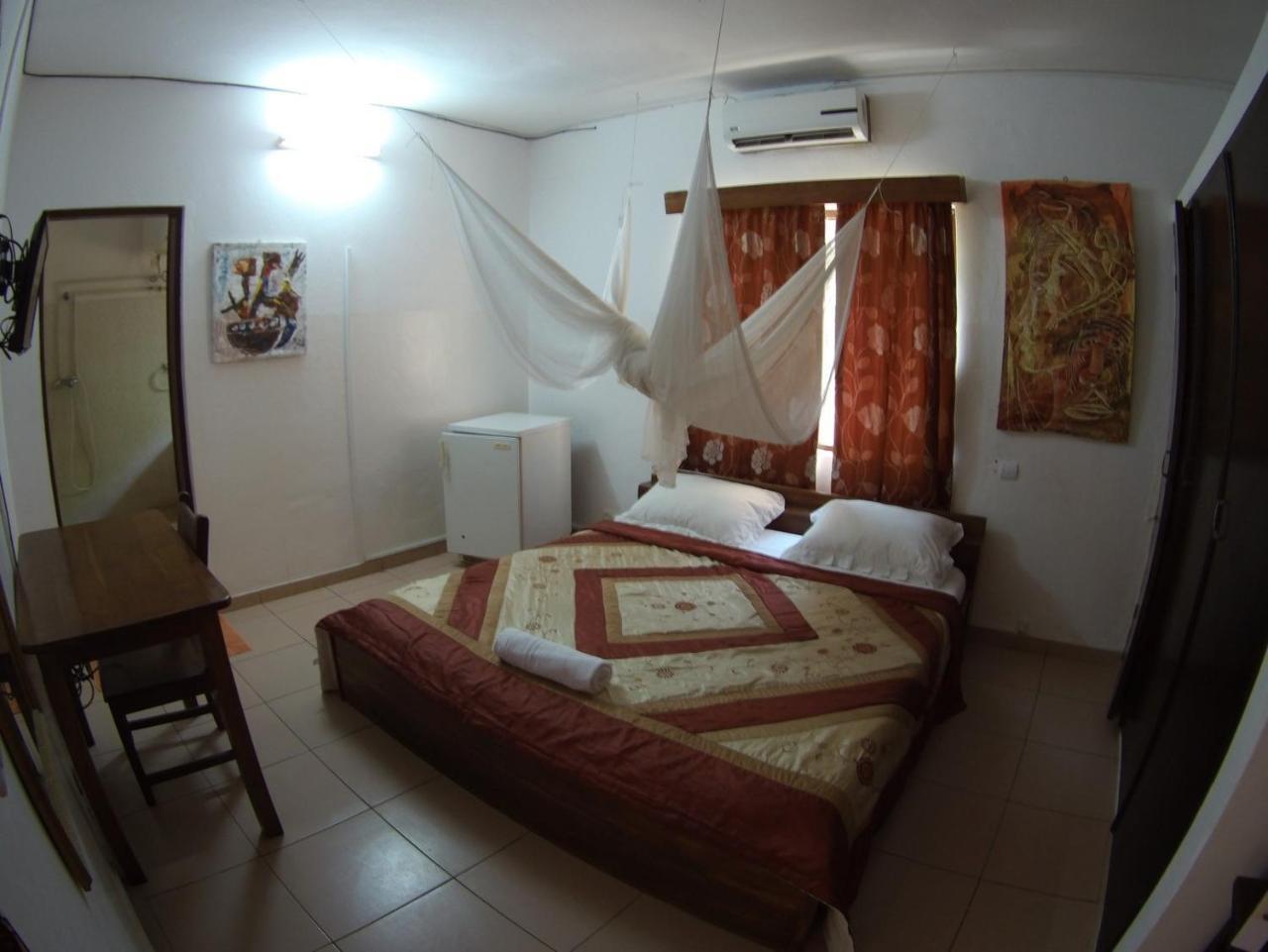 Hotel Aurore Lomé Extérieur photo